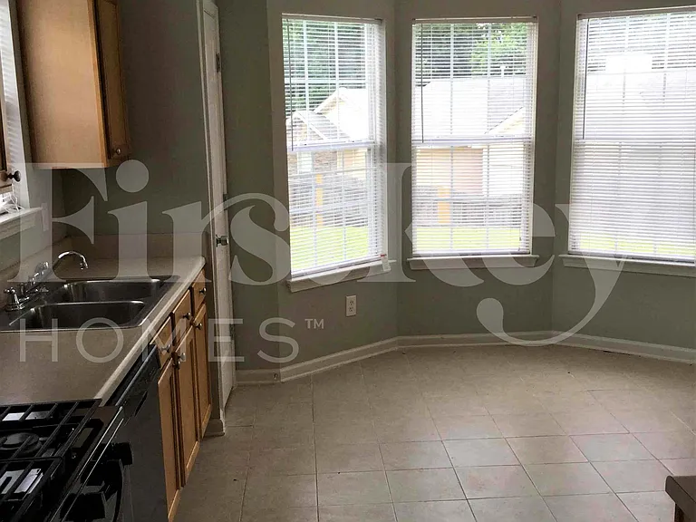 4200 Reserve Hill Xing — Photo 7