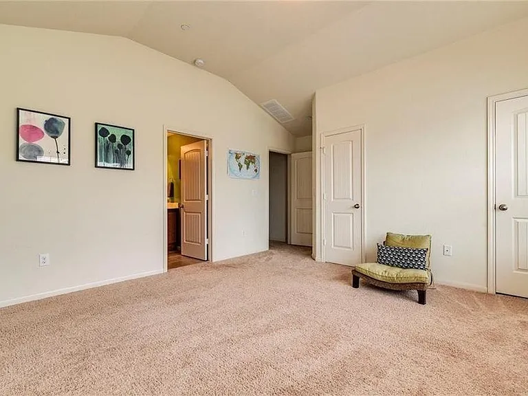 Bryant Dr — Photo 14