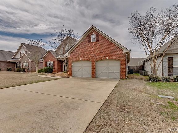 3rd image of 13626 Old Ivey Dr