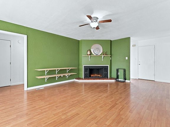 3rd image of 2909 94th St
