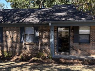 1313 Stage Rd SW, Hartselle, AL 35640
