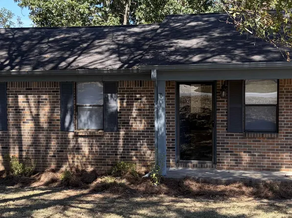 1313 Stage Rd SW, Hartselle, AL 35640