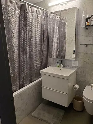 Rented by LoHo Realty | media 25