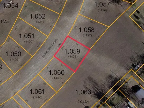 317 Parkview Dr, Bluffton, OH 45817