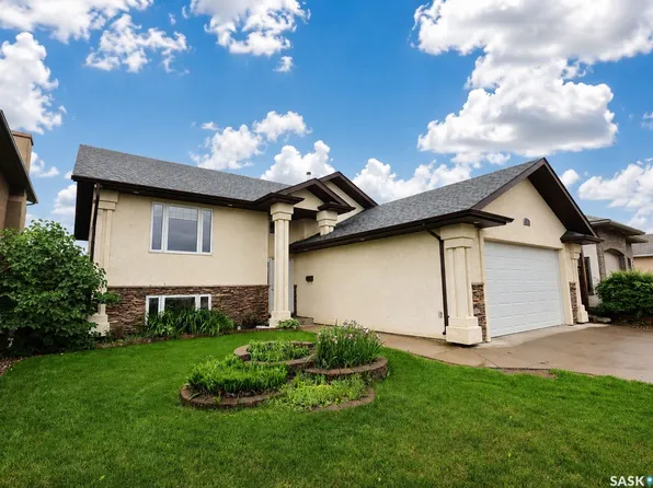 22 Gillingham Crescent, Prince Albert, SK S6X 0A5