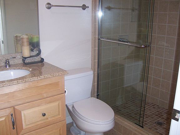 4th image of 5238 Del Moreno Dr