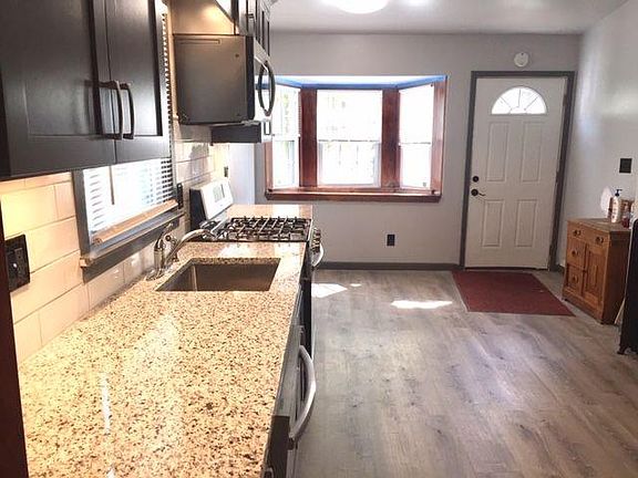 5th image of 572 King St