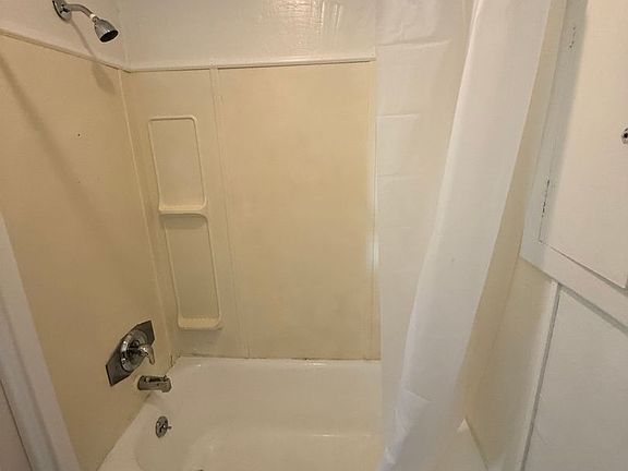2nd image of 615 W Market St #3