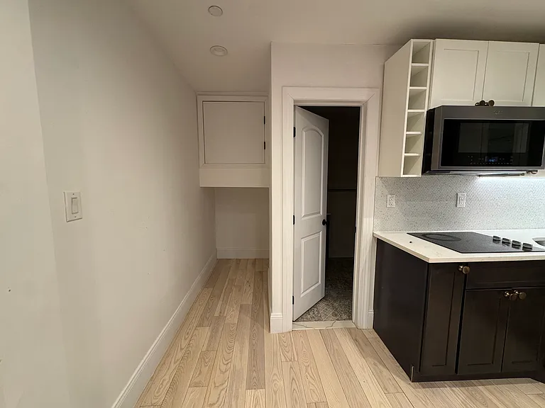 253 Jefferson Ave #1 — Photo 9