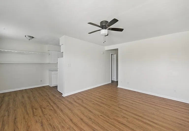 711 Easy St #2 — Photo 3