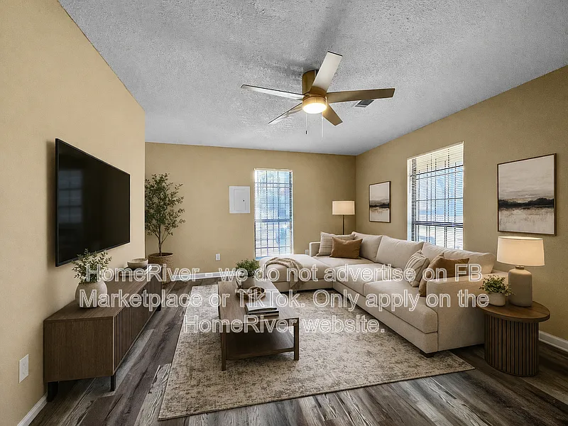 3 bed, 2.0 bath, 1250 sqft, $1,600 — Photo 3