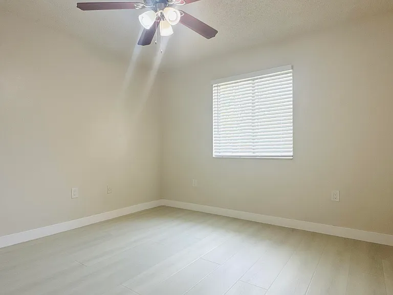 6106 Forest Hill Blvd #201 — Photo 17