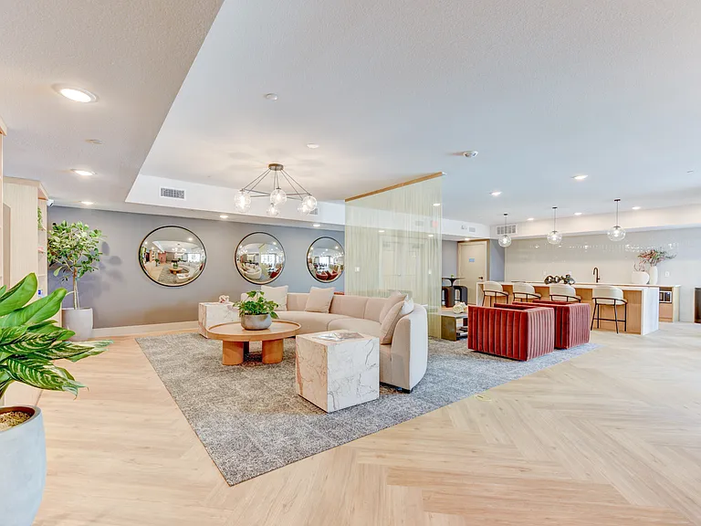 Park South — Photo 10