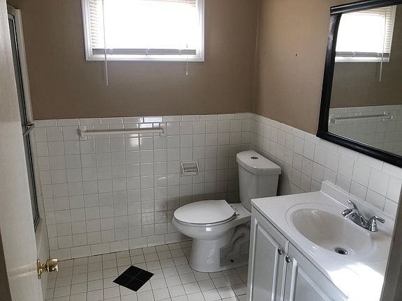 2nd image of 10703 W 100th Pl
