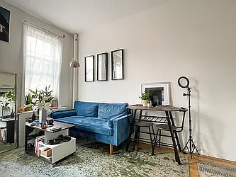 Rented by Safdie Realty Group