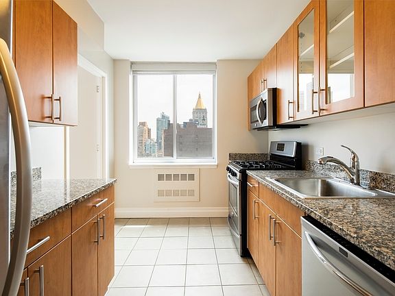 3rd image of 776 6th Ave APT 29K