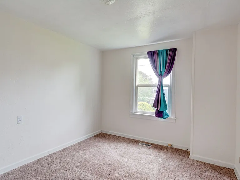 1190 SE 9th Ave — Photo 18