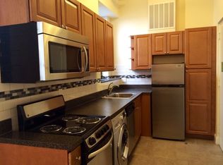 319 W 42nd St APT 5W, New York, NY 10036