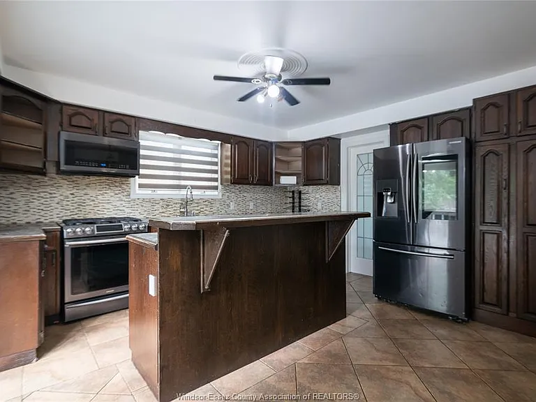 16 Eugenie St #UPPER — Photo 11