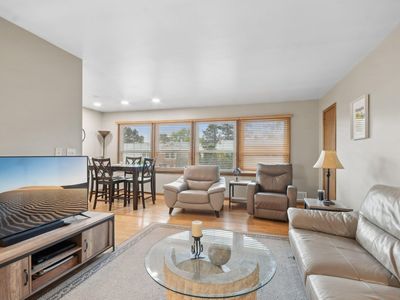 1393 Colonial Dr, Roseville, MN, 55113