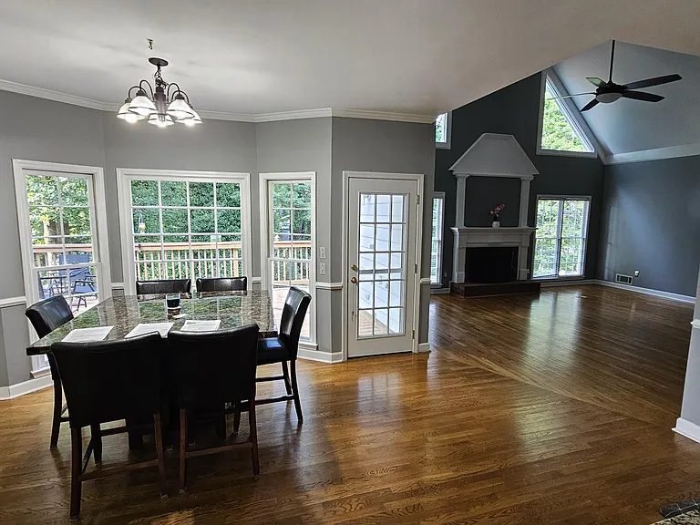 1381 Providence Dr — Photo 14