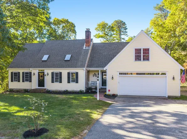 9 Hummock Lane, Yarmouth Port, MA 02675
