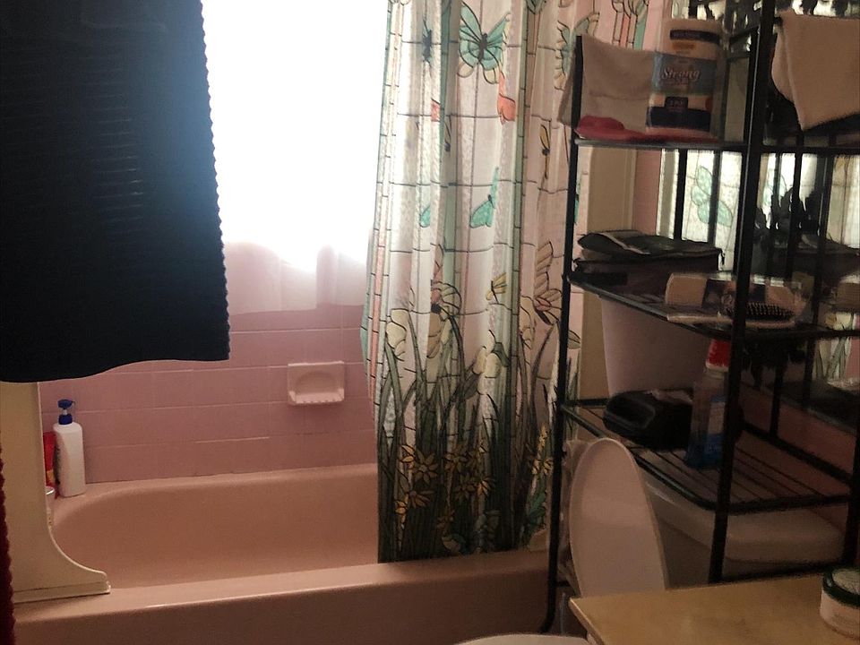 1st image of 4 Fenwick Ave
