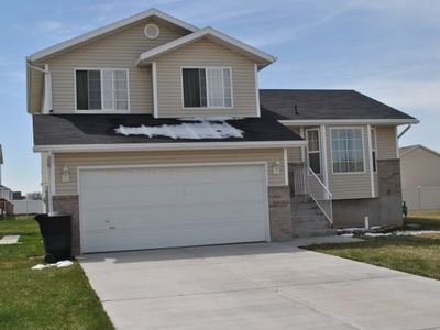 2429 W 1725 N, Clinton, UT, 84015
