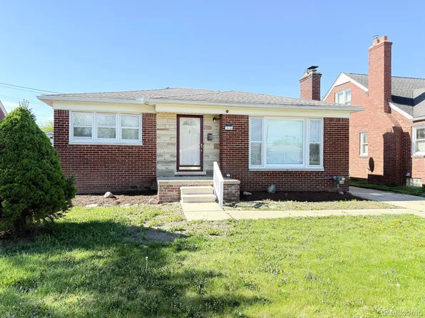 15654 Juliana Ave, Eastpointe, MI 48021