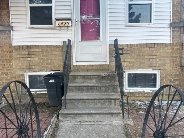 6529 Edmund St, Philadelphia, PA 19135