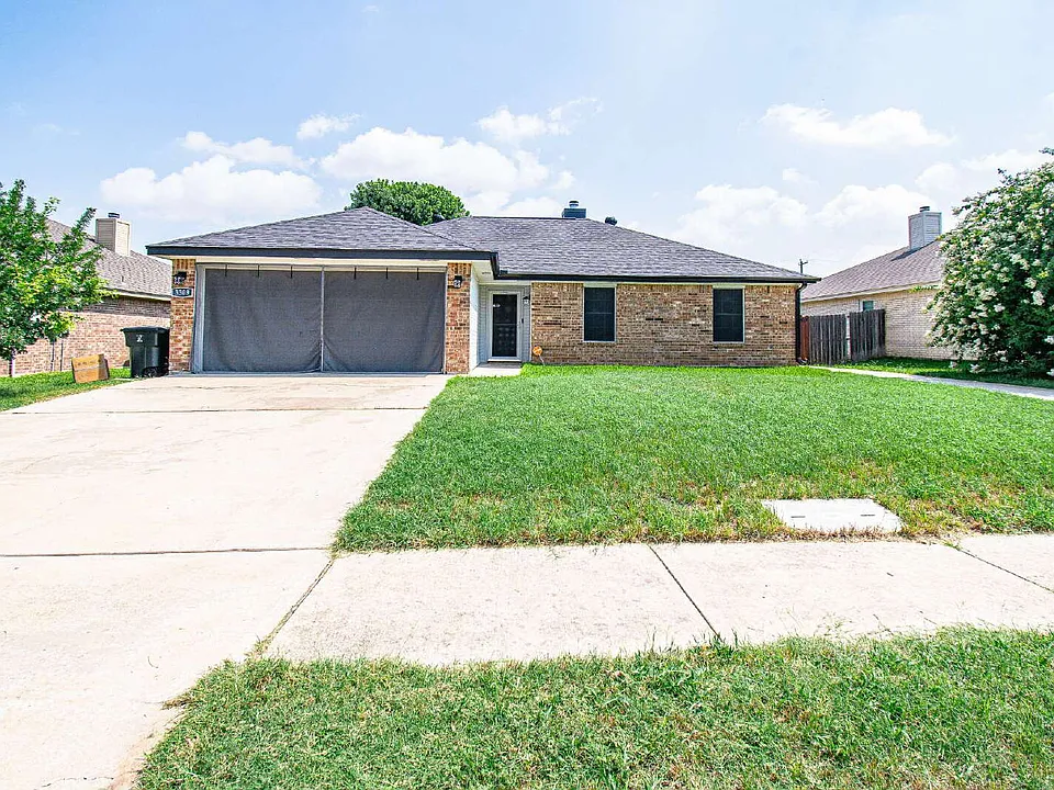 3309 Lorena Dr