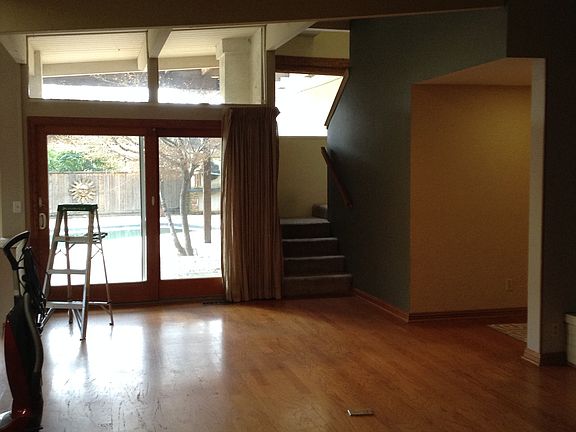 4th image of 1137 Edgewood Dr