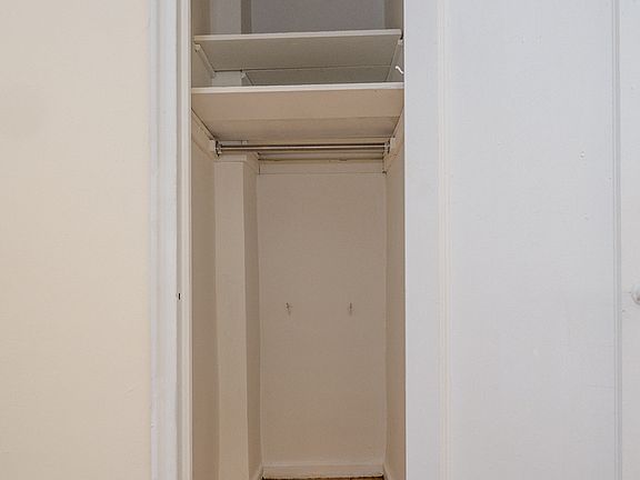 5th image of 212 W 22nd St #4H