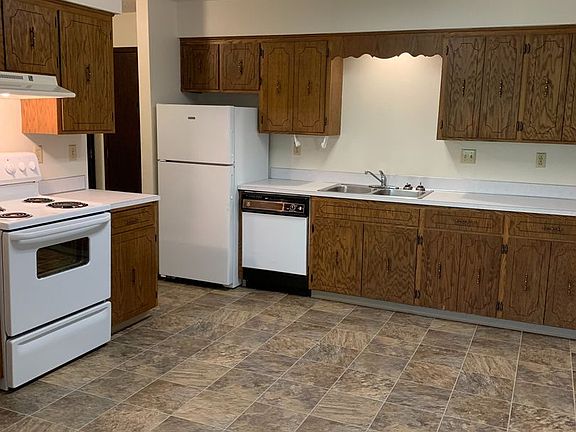 2nd image of 3012 9 1/2 St N APT 304