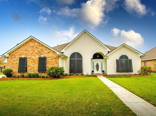 146 Meandering Way, Houma, LA 70360