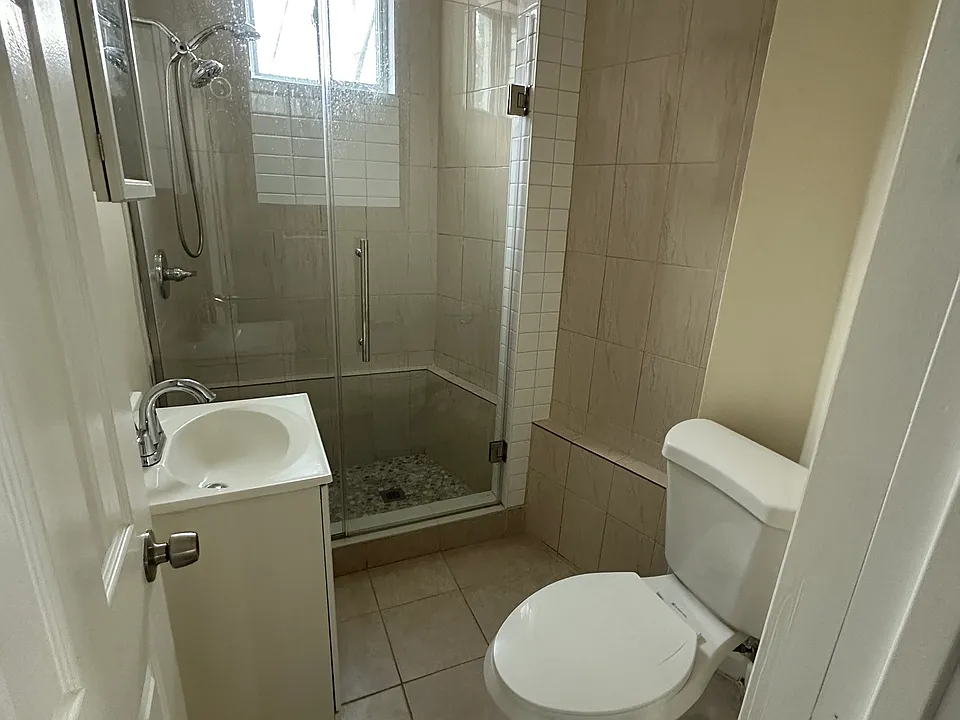 305 Baldwin Ave #2