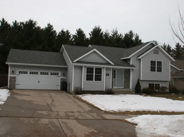 1328 Stephi Rd, Eau Claire, WI 54703