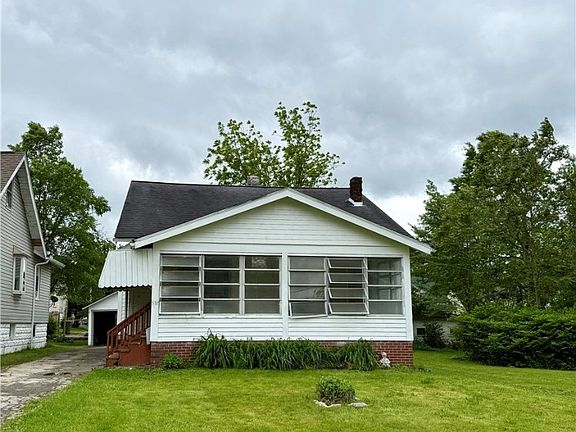 2nd image of 537 W Ravenwood Ave