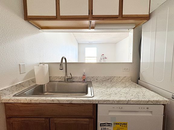 4th image of 3800 Broadway Blvd #B
