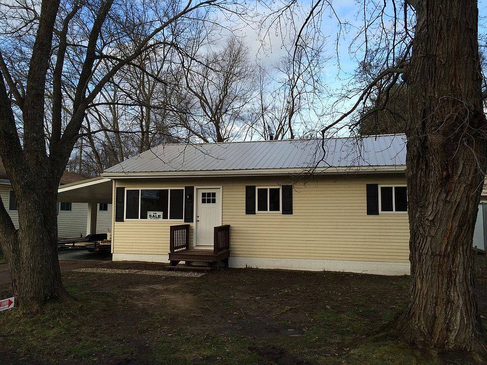 1st image of 1303 Hickory St