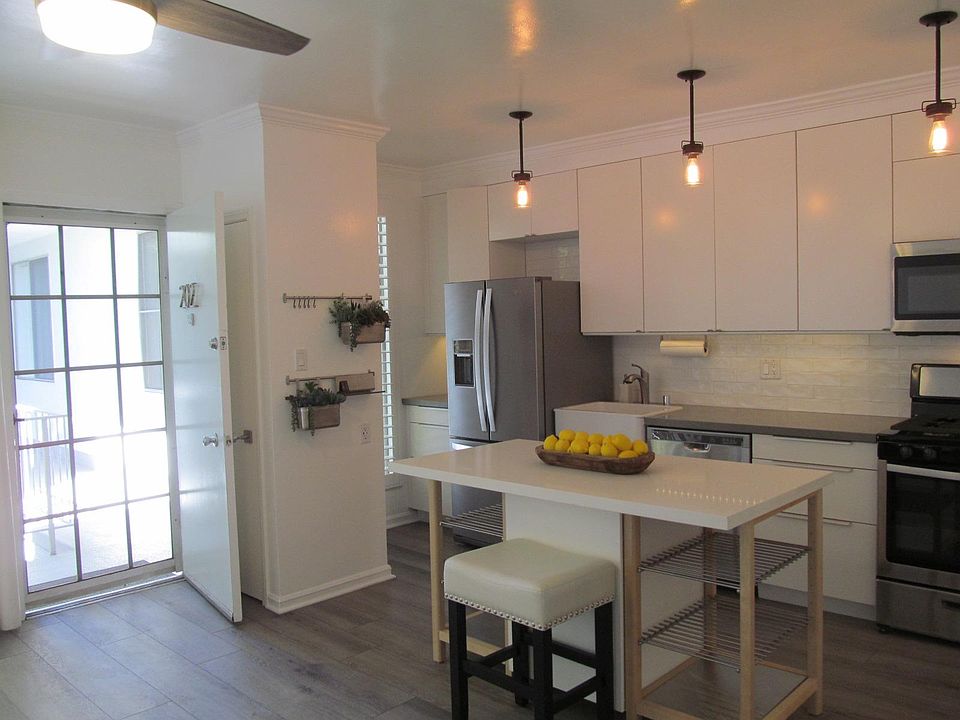 1st image of 55 Navy St APT 202