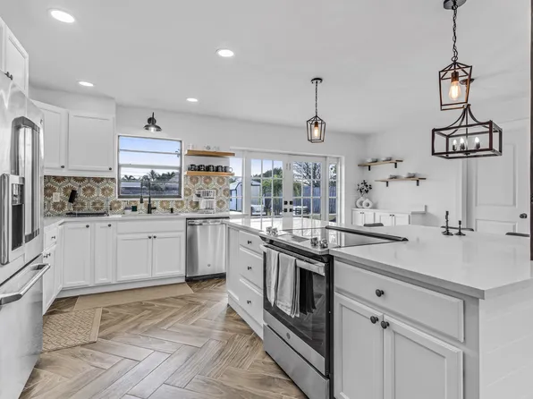 337 Cypress Lane, Palm Springs, FL 33461
