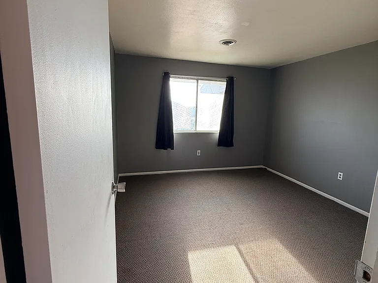 2275 N Cable Rd #17 — Photo 9