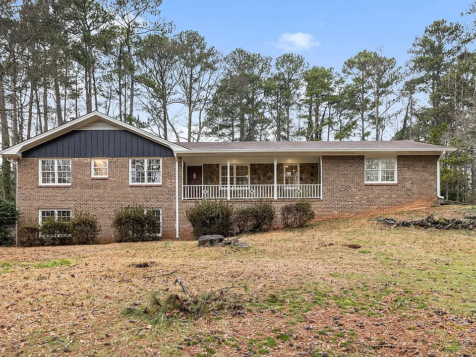 3391 Oak Dr