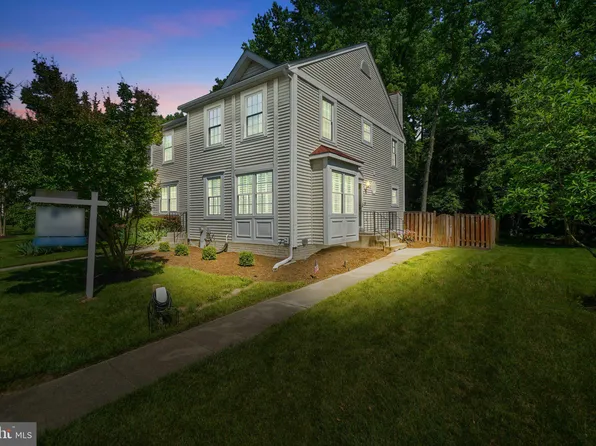 1217 Martha Greenleaf Dr, Crofton, MD 21114