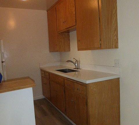 Kitchen counter