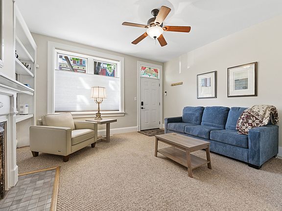 3rd image of 2213 Jane St #1