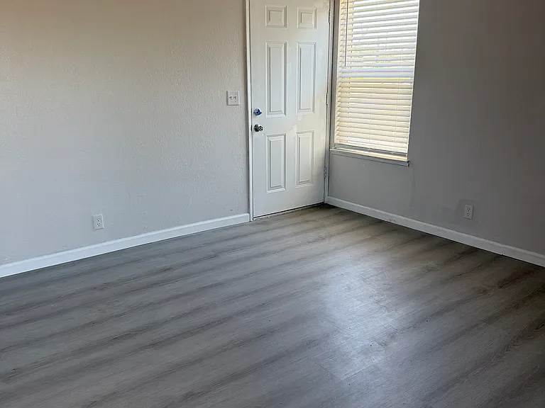 2521 Plantation Pl — Photo 14