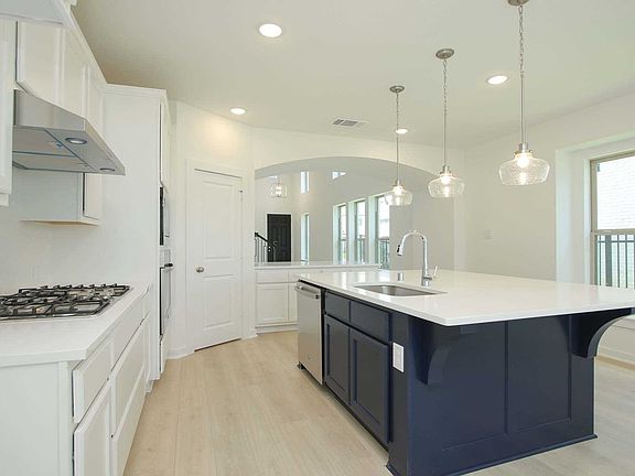 4th image of 929 Newport Creek Dr