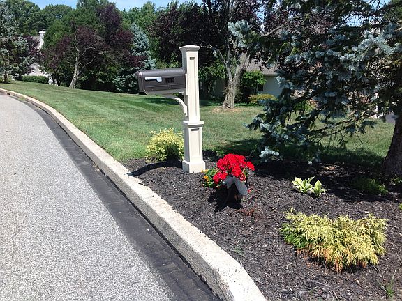 5th image of 368 Harshaw Dr